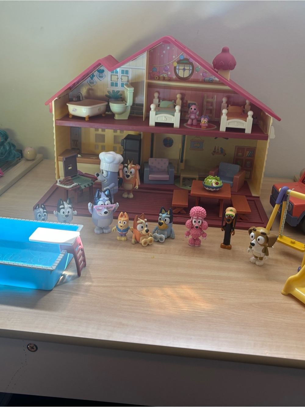 Bluey Ultimate Mego Playset